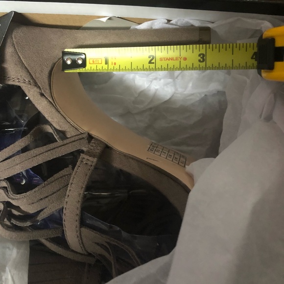 Forever 21 heeled fringe sandals - Picture 6 of 6